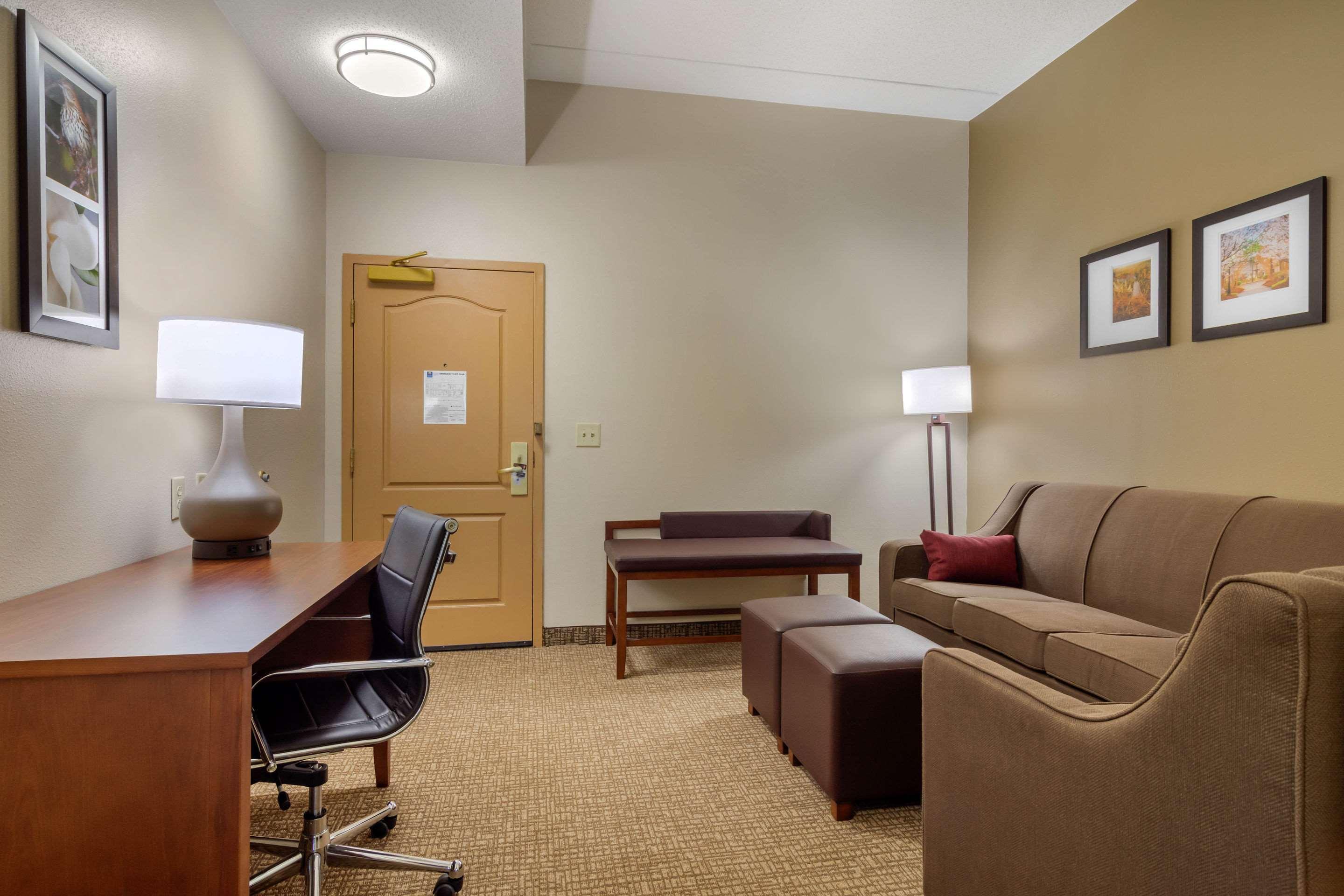Comfort Inn & Suites Кордел Екстериор снимка