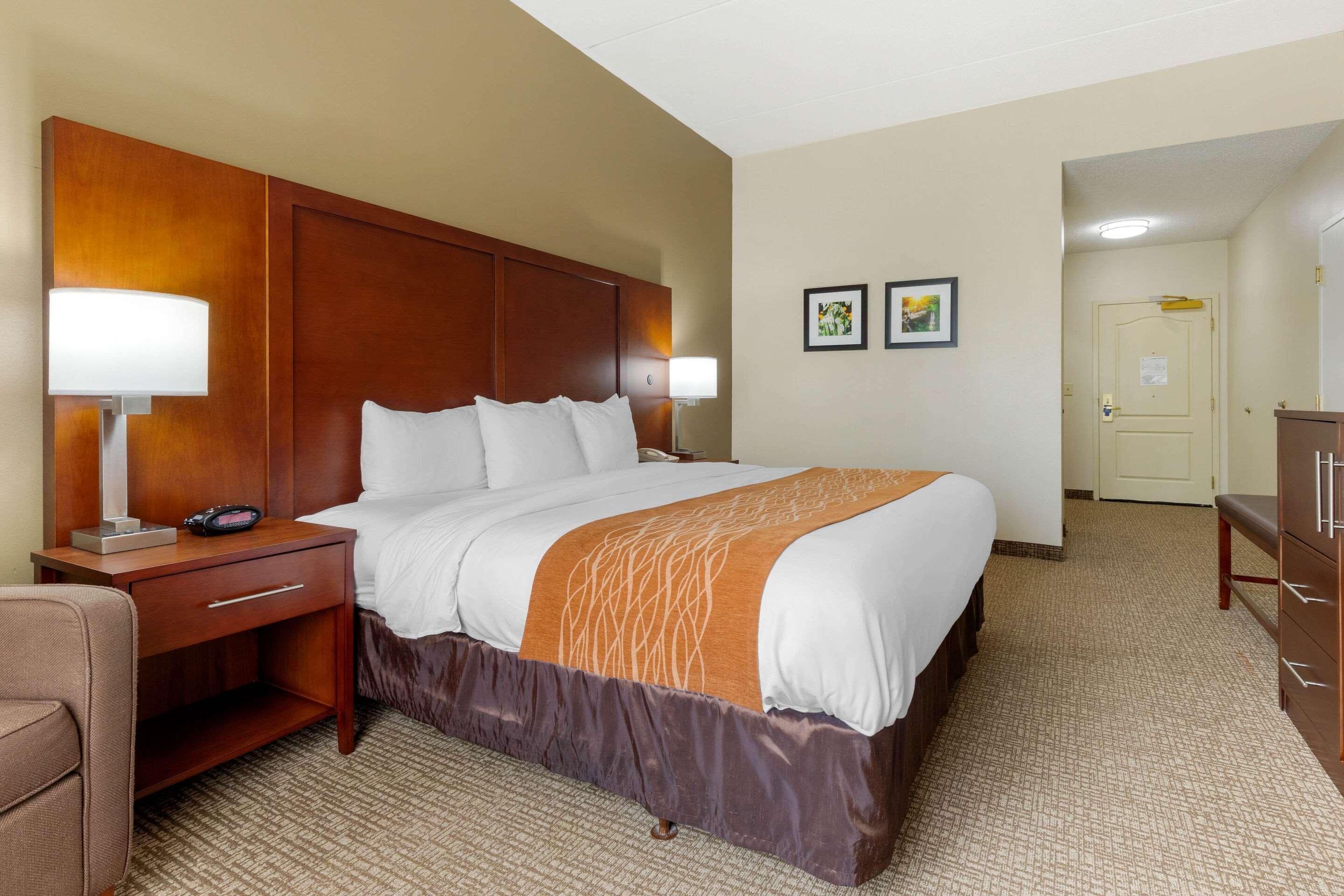 Comfort Inn & Suites Кордел Екстериор снимка
