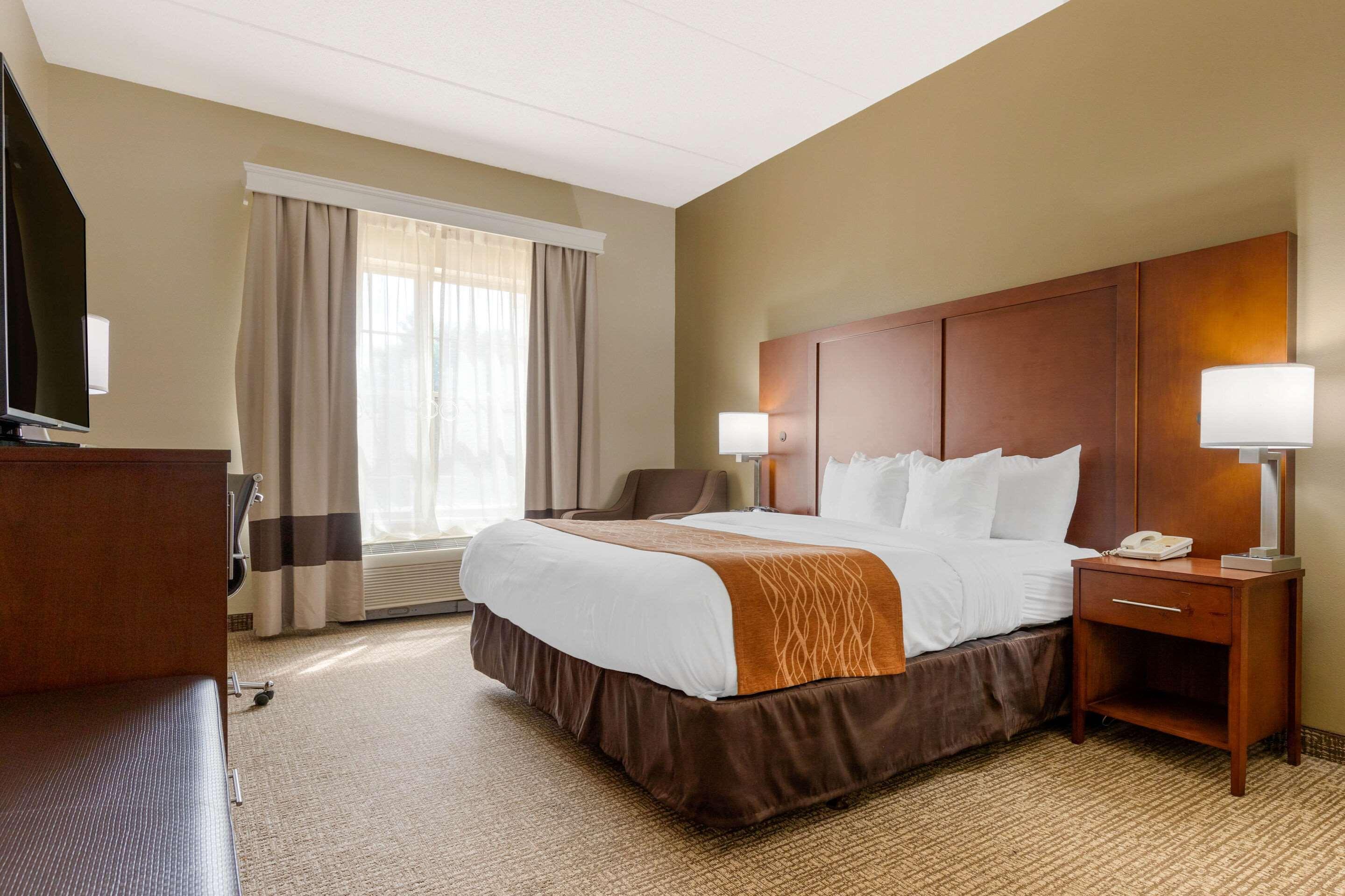 Comfort Inn & Suites Кордел Екстериор снимка