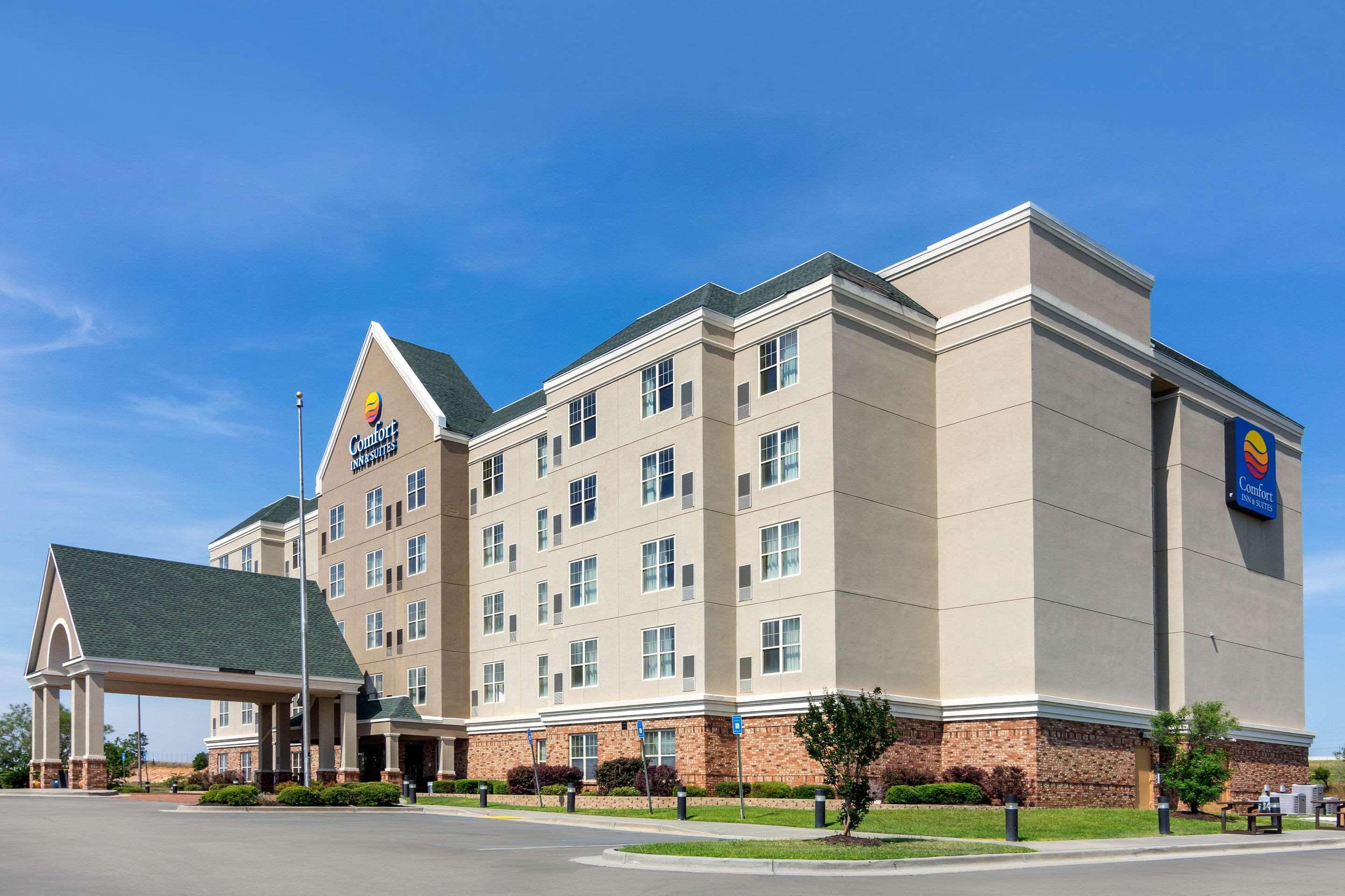 Comfort Inn & Suites Кордел Екстериор снимка