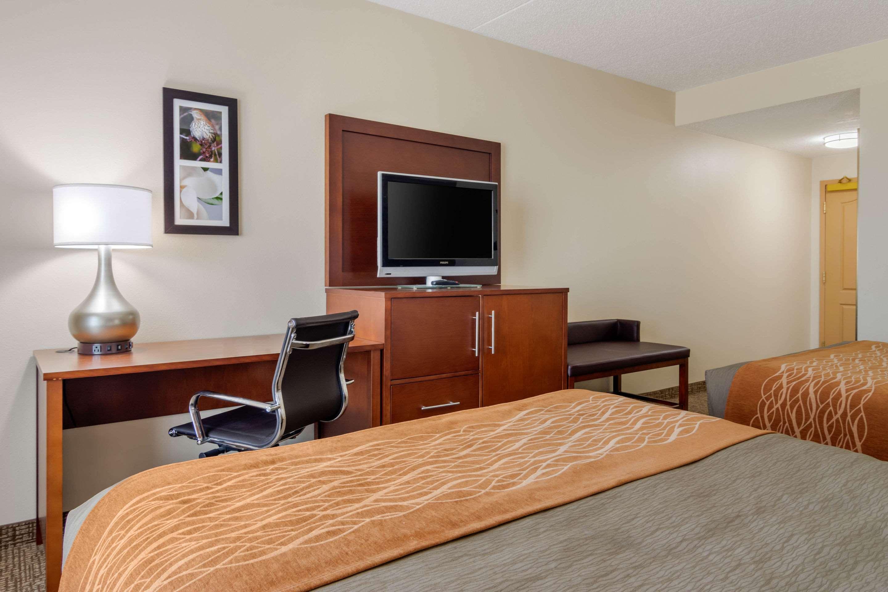 Comfort Inn & Suites Кордел Екстериор снимка